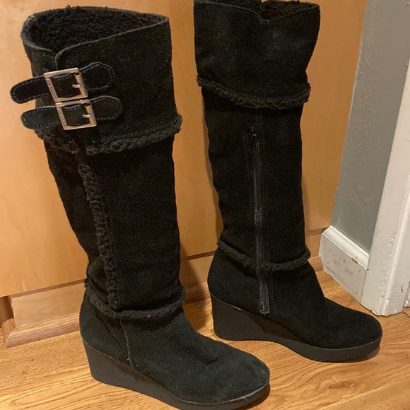 Juicy Couture Shoes - Juicy Couture suede boots Size 8 🖤